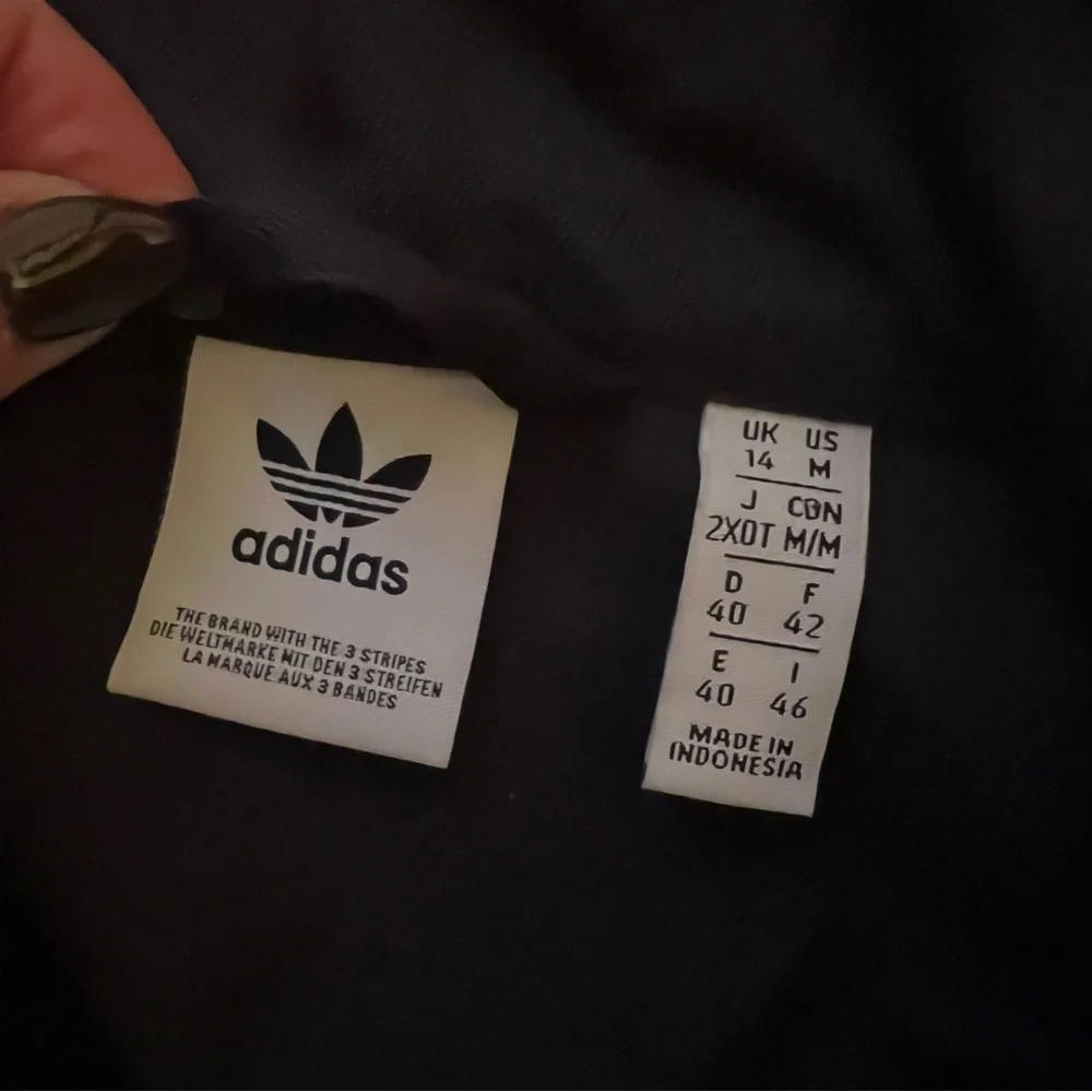 Adidas originals jacket - Picture 4 of 4